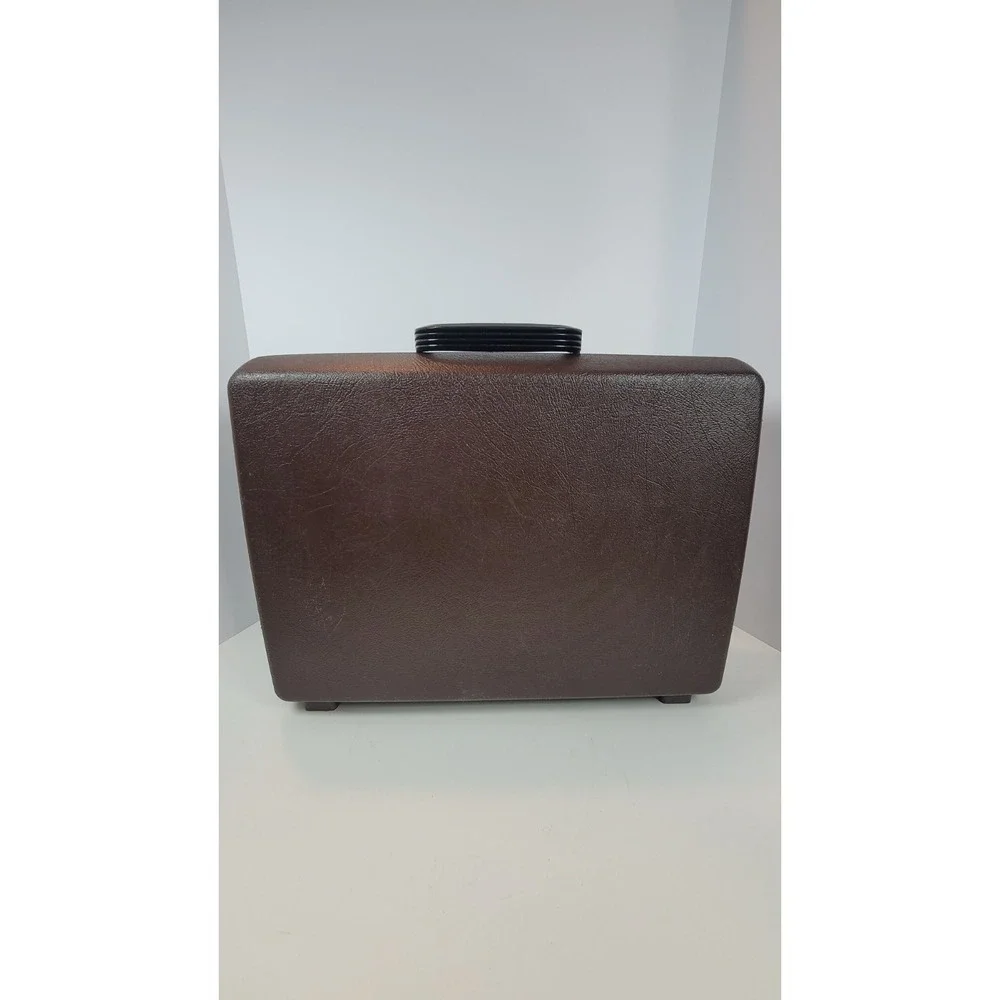 Vintage Samsonite Survivor Classic IV Brown Hard Shell Brief Case No keys